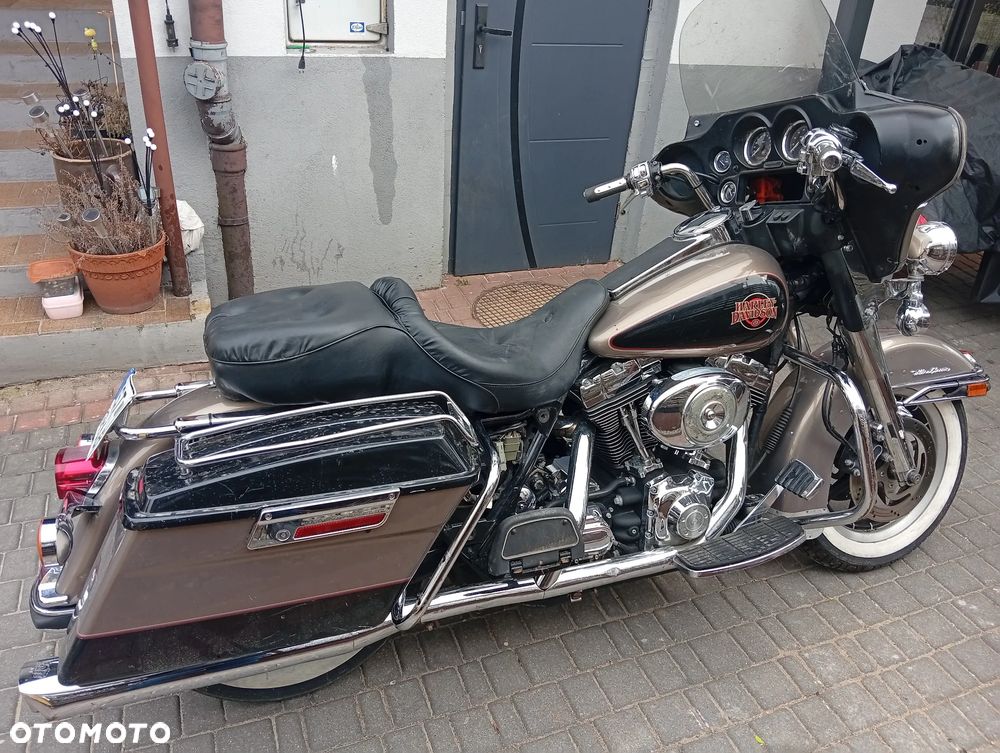 Harley-Davidson FLH Electra Glide - 13