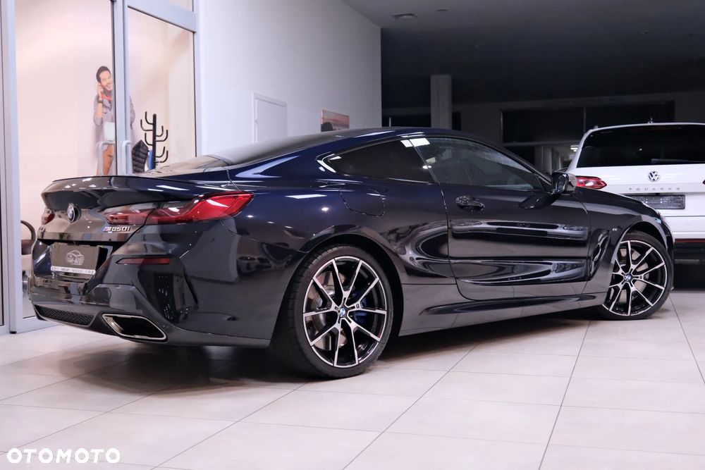 BMW Seria 8 - 15