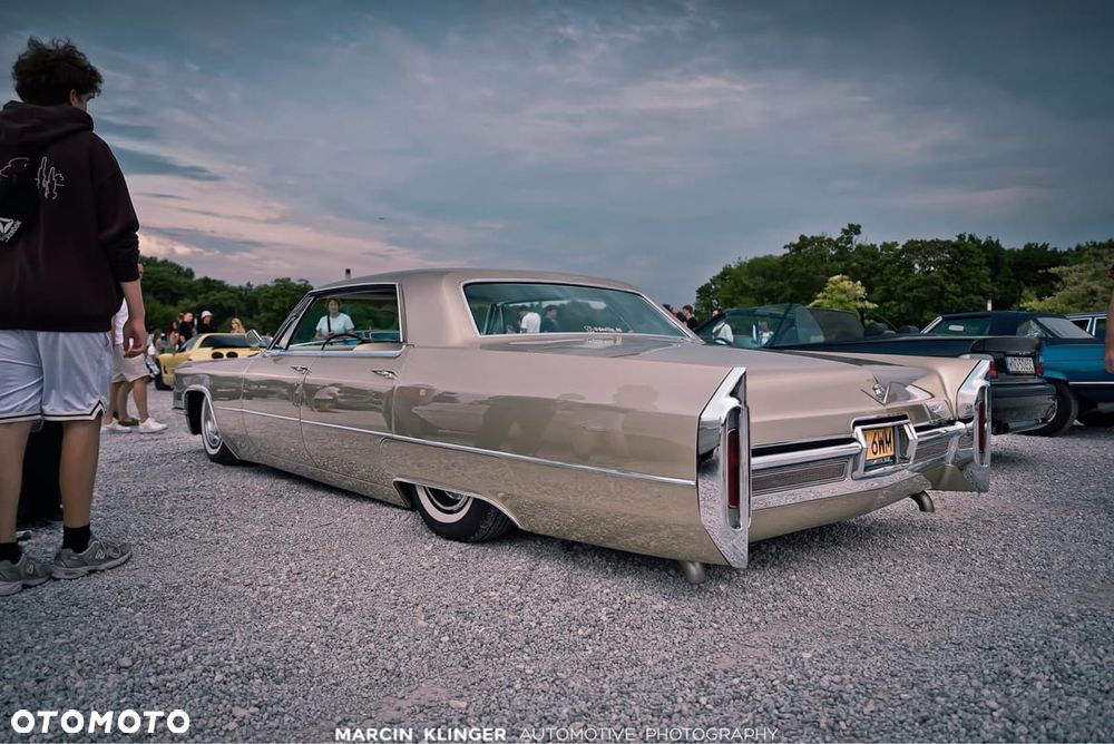 Cadillac Deville - 6