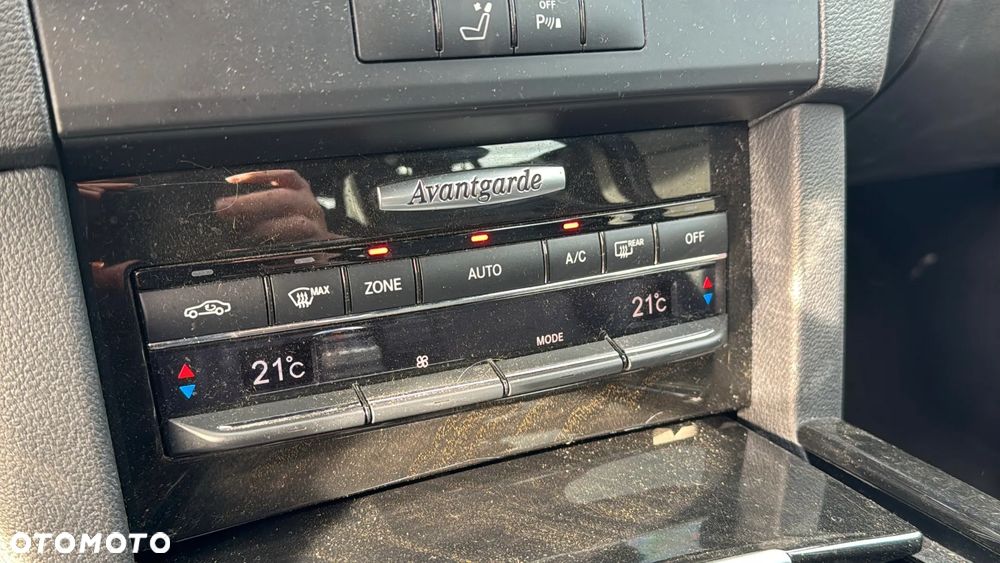 Mercedes-Benz Klasa E 300 T CDI DPF BlueEFFICIENCY 7G-TRONIC Avantgarde - 14