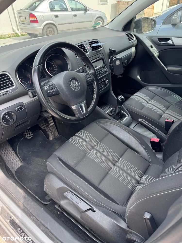 Volkswagen Golf 2.0 TDI DPF BlueMotion Technology MATCH - 11