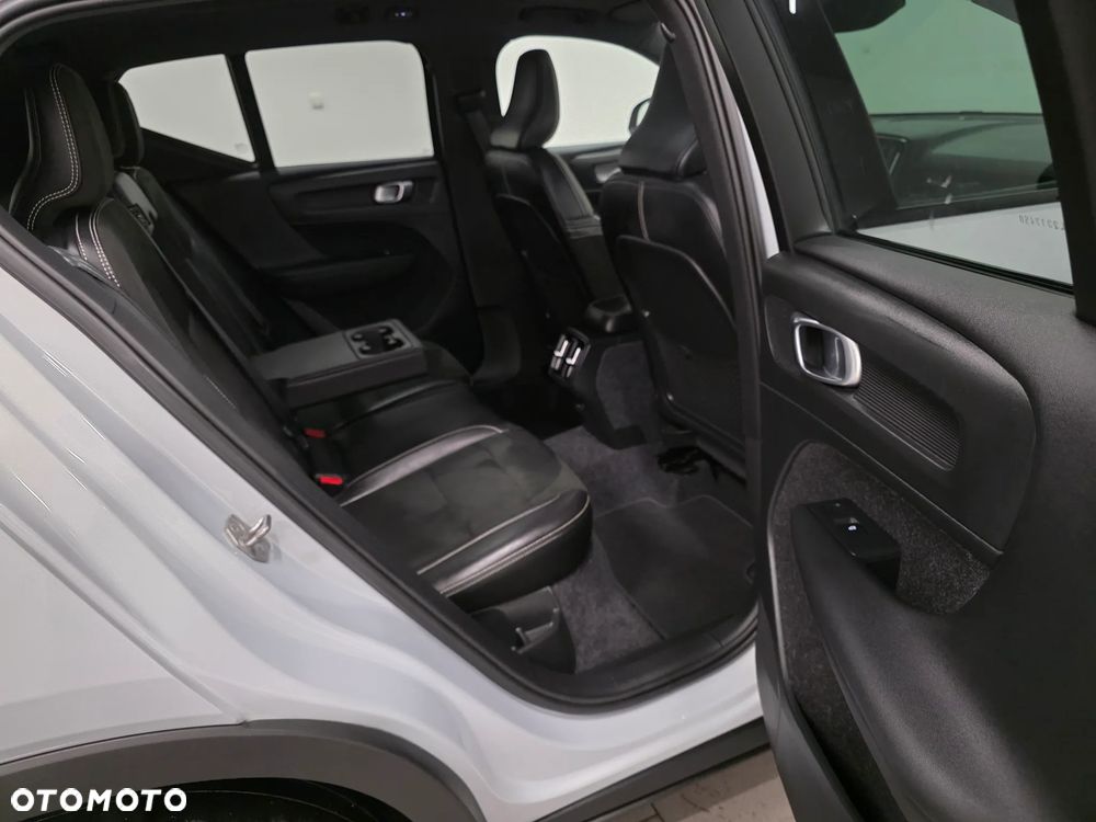 Volvo XC 40 D3 R-Design - 31