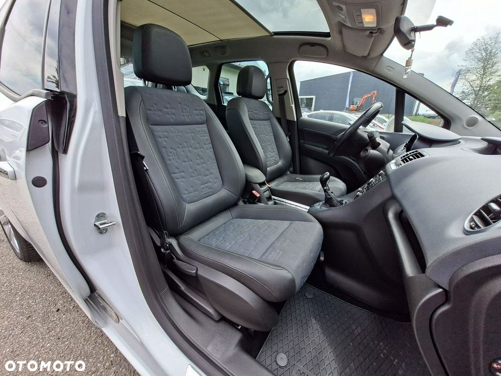 Opel Meriva - 23