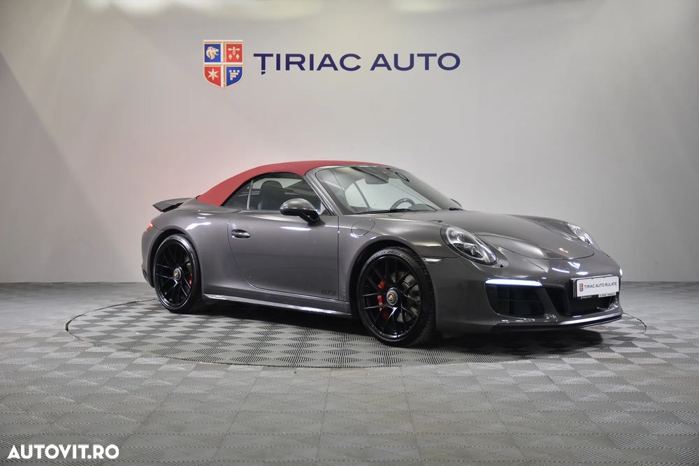 Porsche 911 Carrera 4 GTS PDK - 7