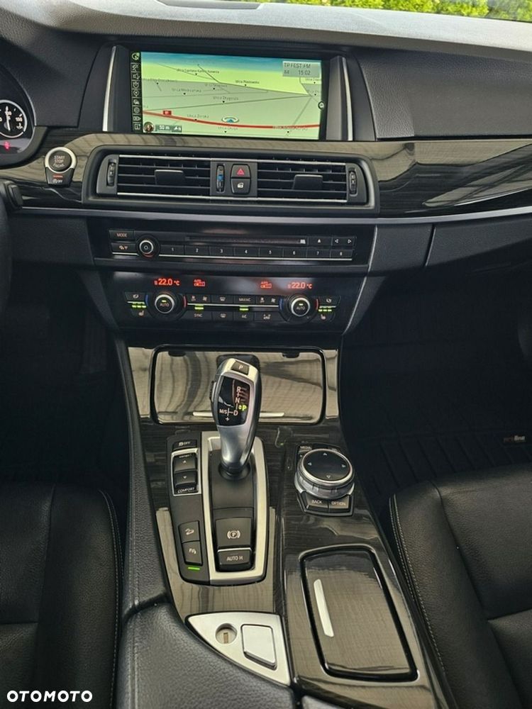 BMW Seria 5 520d xDrive Luxury Line - 17
