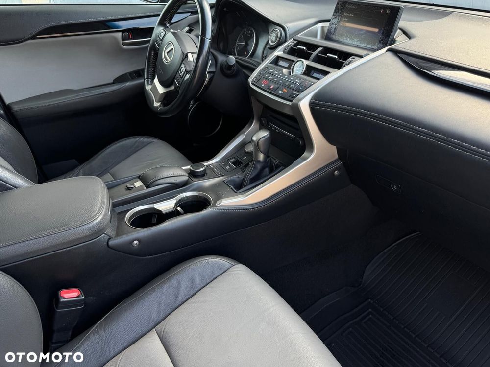 Lexus NX 200t Comfort AWD - 22