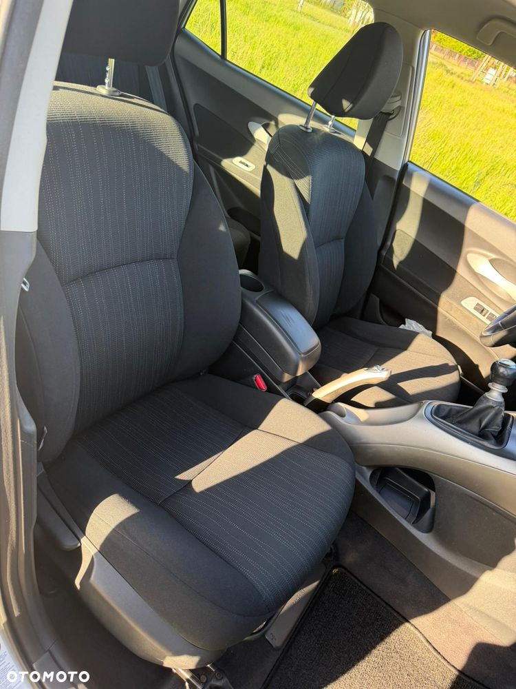Toyota Auris 1.6 Executive - 11