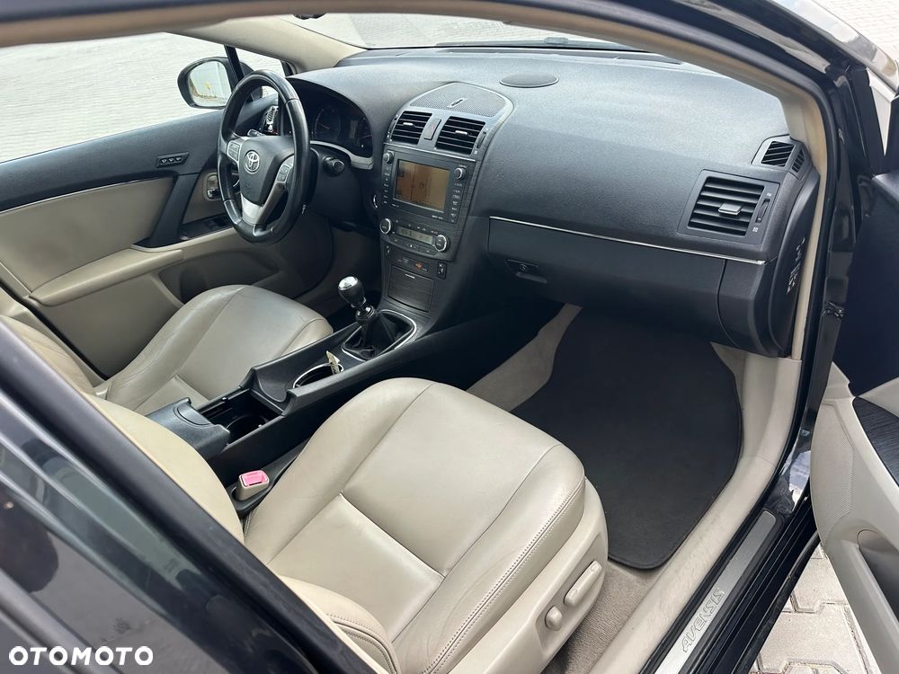 Toyota Avensis 2.2 D-4D Life - 22