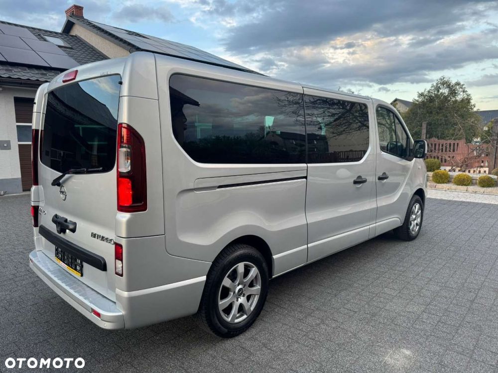 Opel Vivaro - 16