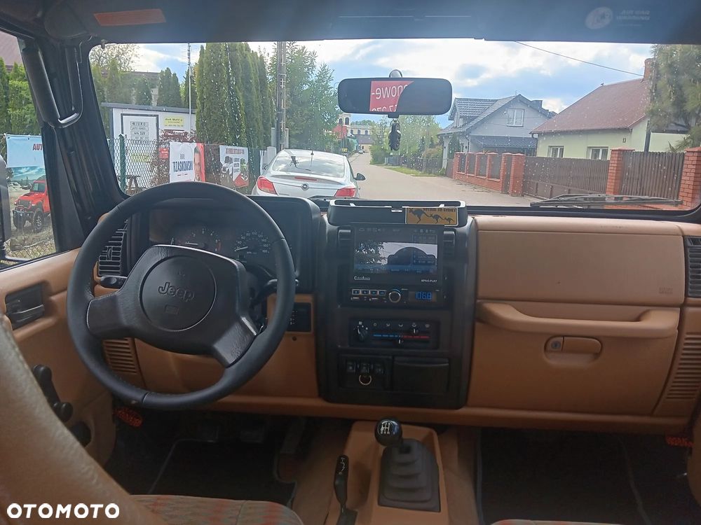 Jeep Wrangler - 13