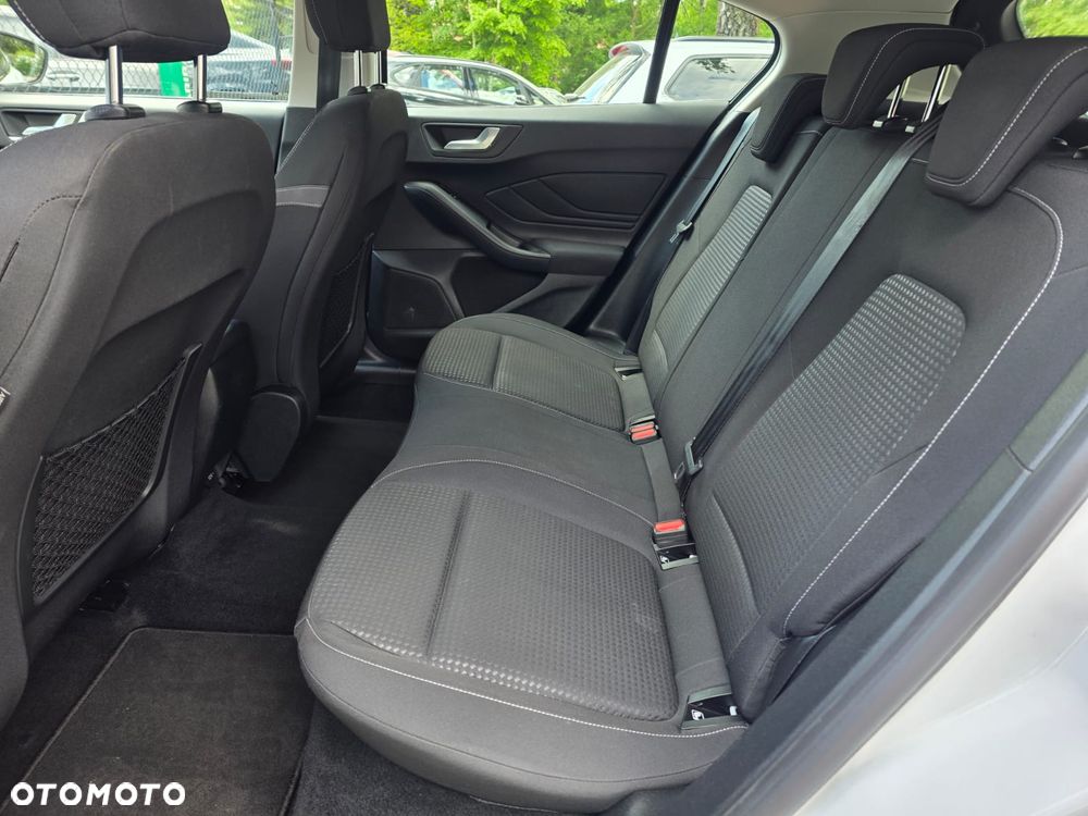 Ford Focus 1.0 EcoBoost Trend Edition Business - 23