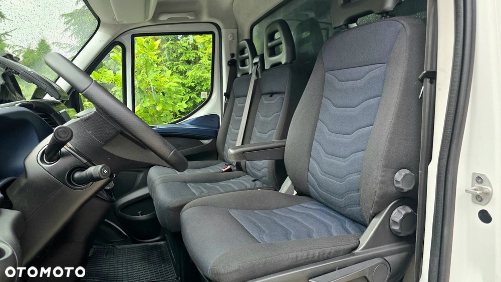 Iveco ❗️❗️DAILY 3.0 150KM 50C15 ❗️❗️WINDA DHOLLANDIA 1500KG / OBUSTRONNA FIRANKA 10 PALET / NAWIGACJA + KAMERA COFANIA / SKRZYNIA MANUALNA / TEMPOMAT / WERSJA WZMOCNIONA / FULL OPCJA / SALON POLSKA / 35C15 50C15 35C18❗❗ STAN - JAK NOWY ❗️ - 38
