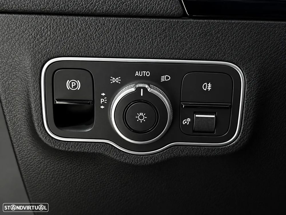 Mercedes-Benz EQA 300 4Matic AMG Line - 30
