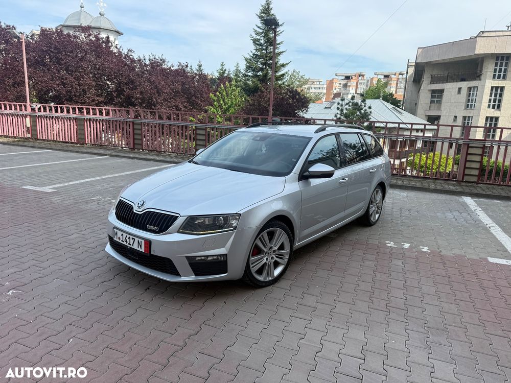 Skoda Octavia 2.0 TDI DSG RS - 1