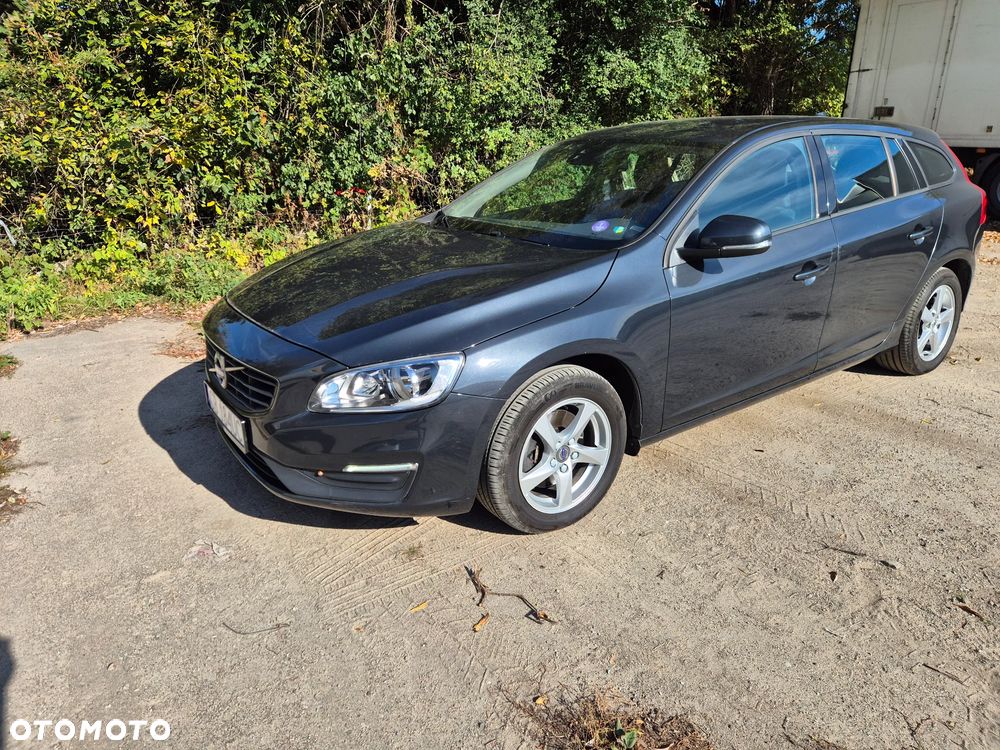 Volvo V60 2018 photo 2