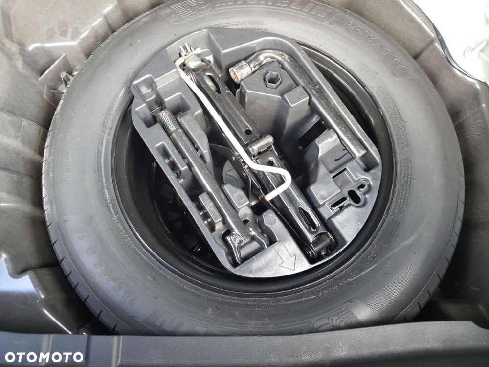 Renault Megane 1.3 TCe FAP Limited - 25