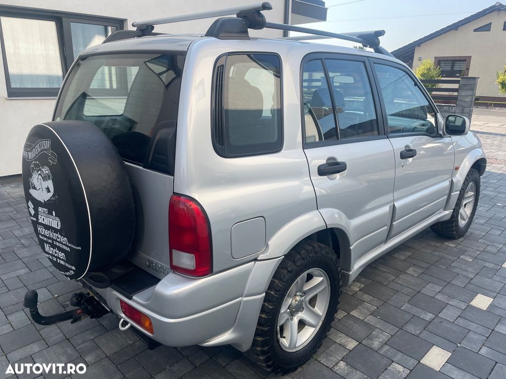 Suzuki Grand Vitara 2.0i - 5