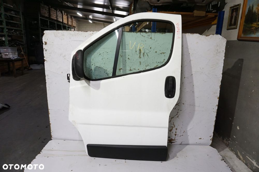 DRZWI LEWY PRZÓD OPEL VIVARO A 474 - 1