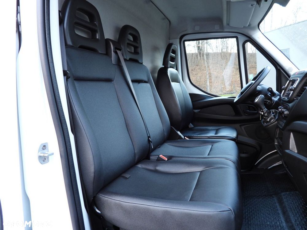 Iveco DAILY 35S14 FURGON CHŁODNIA  -10*C ZASILANIE 230V TEMPOMAT NAWIGACJA AUTOMAT HI-MATIC KLIMATYZACJA  140KM - 40