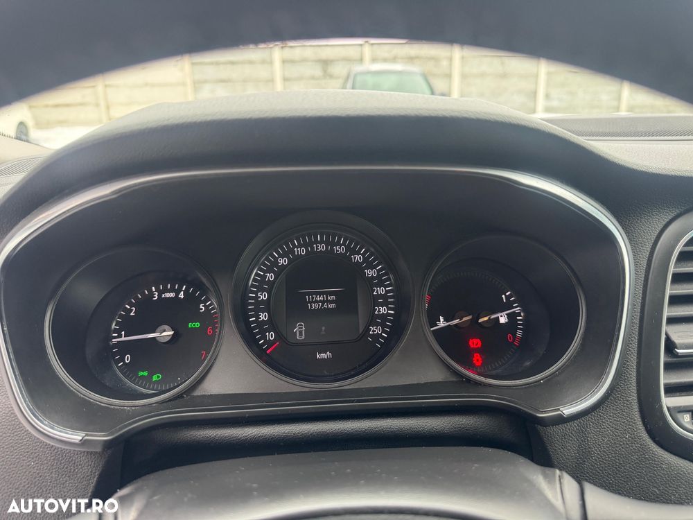 Renault Megane ENERGY TCe Business - 11