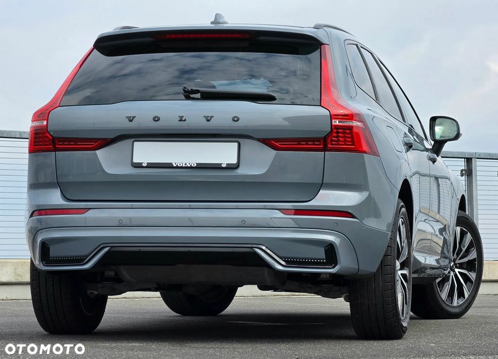 Volvo XC 60 B4 B Plus Dark - 13