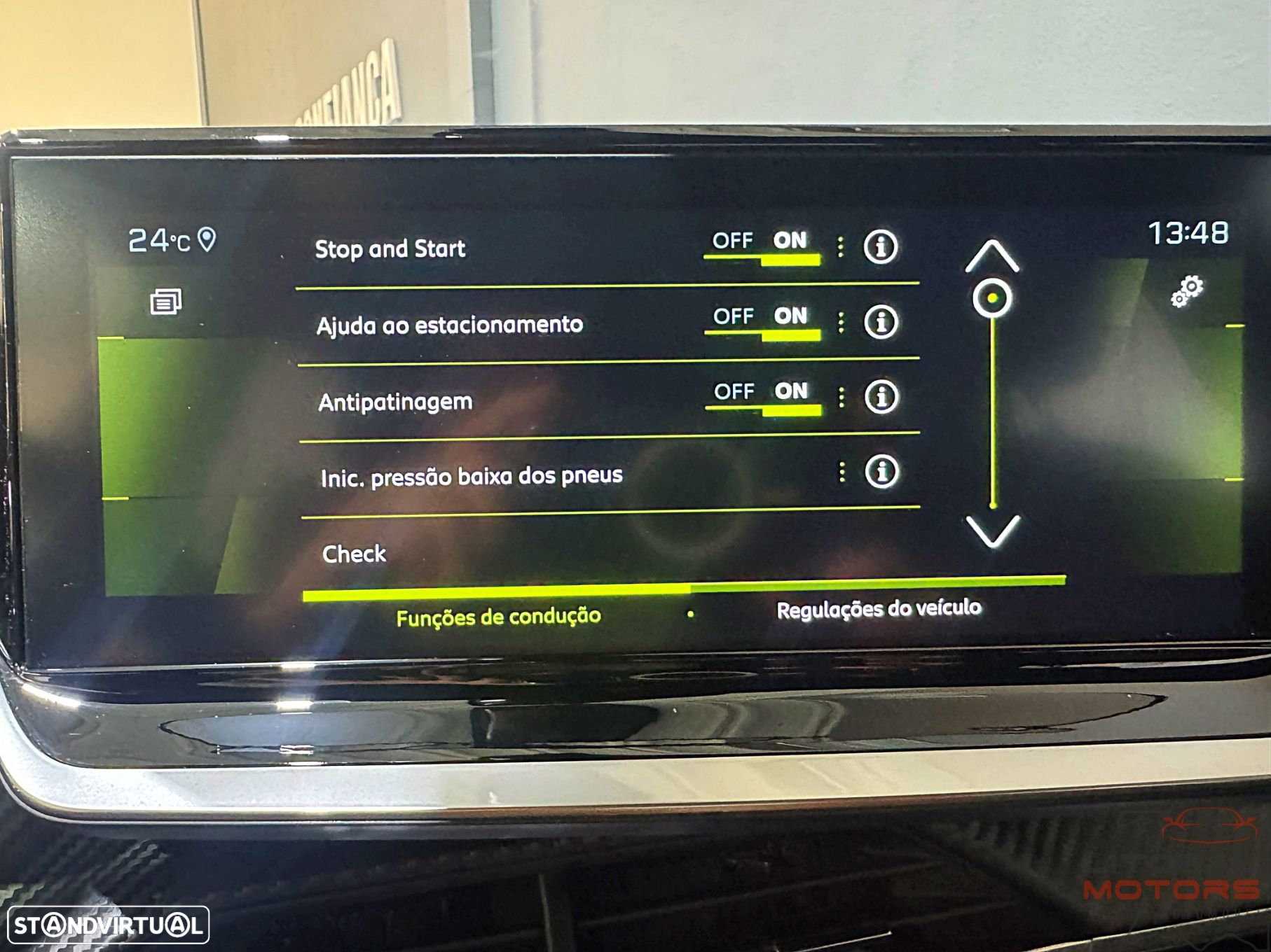 Peugeot 2008 1.2 PureTech Allure Pack - 33