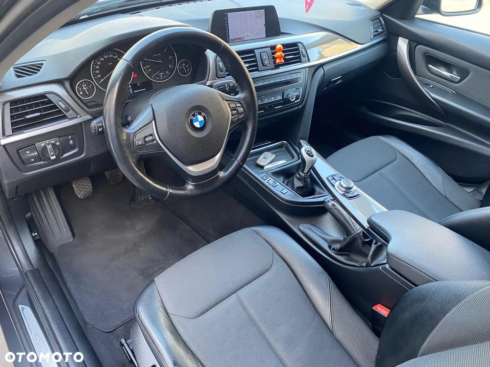 BMW Seria 3 320d Modern Line - 23