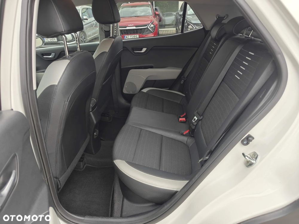 Kia Stonic 1.0 T-GDI MHEV L Business Line - 14