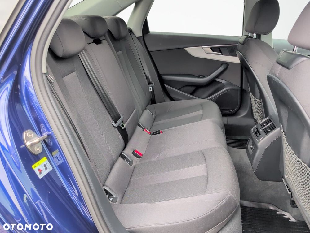 Audi A4 Limousine 35 TFSI mHEV Advanced S tronic - 12
