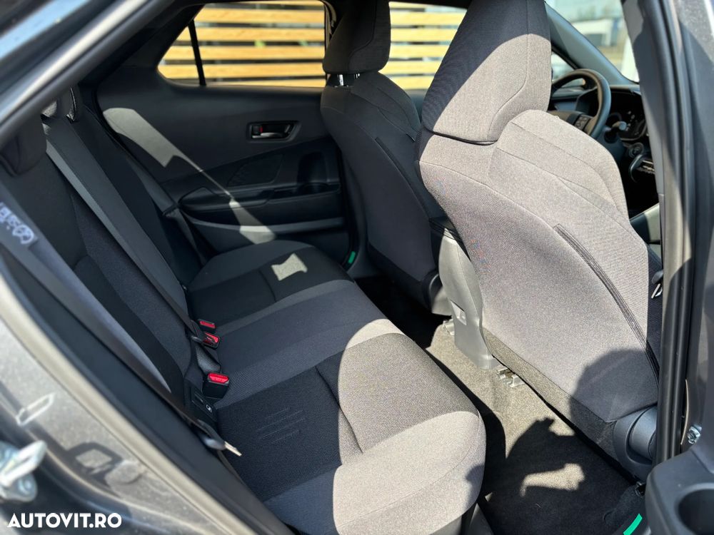 Toyota C-HR - 9