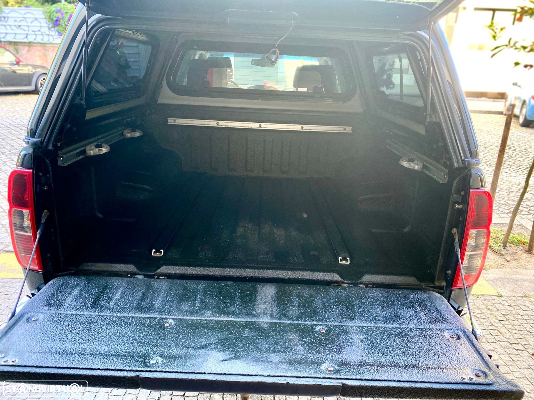 Nissan Navara 2.5 dCi CD SE 4WD - 35
