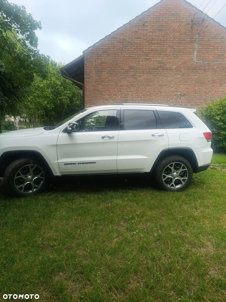 Jeep Grand Cherokee - 8