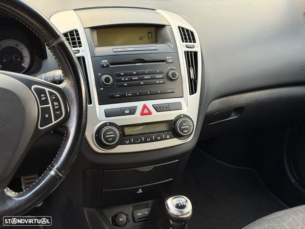 Kia Ceed S Coupé 1.6 CRDi EX - 12