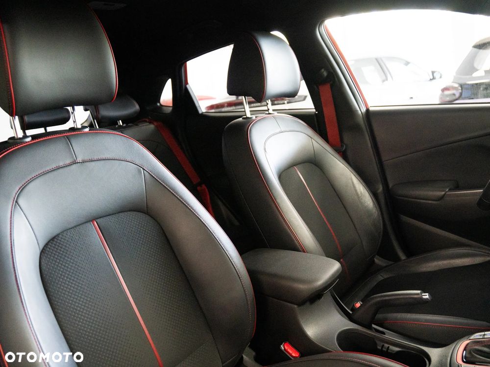 Hyundai Kona 1.6 T-GDI Premium 4WD DCT - 35