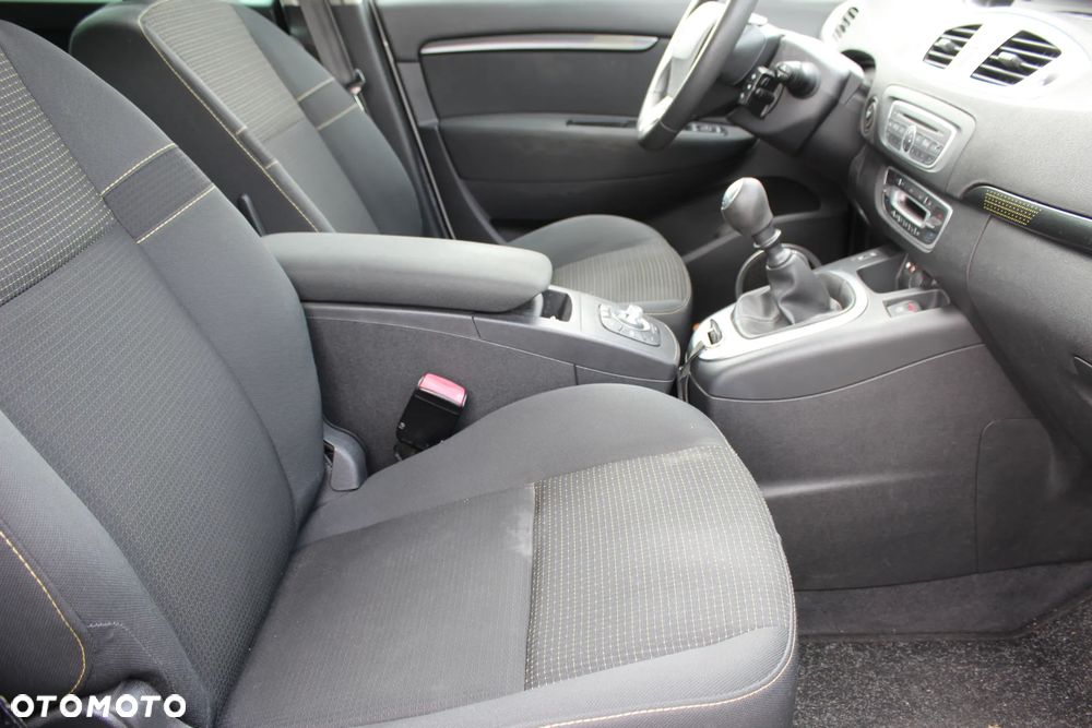 Renault Scenic 1.5 dCi Alize - 10