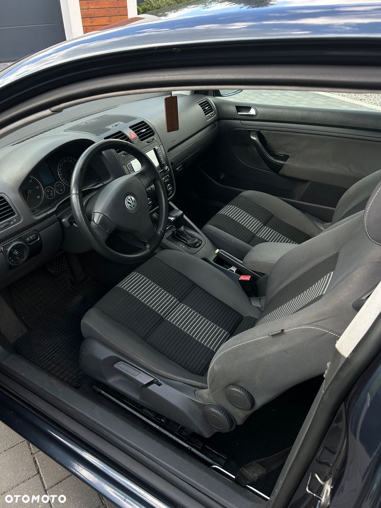 Volkswagen Golf - 5