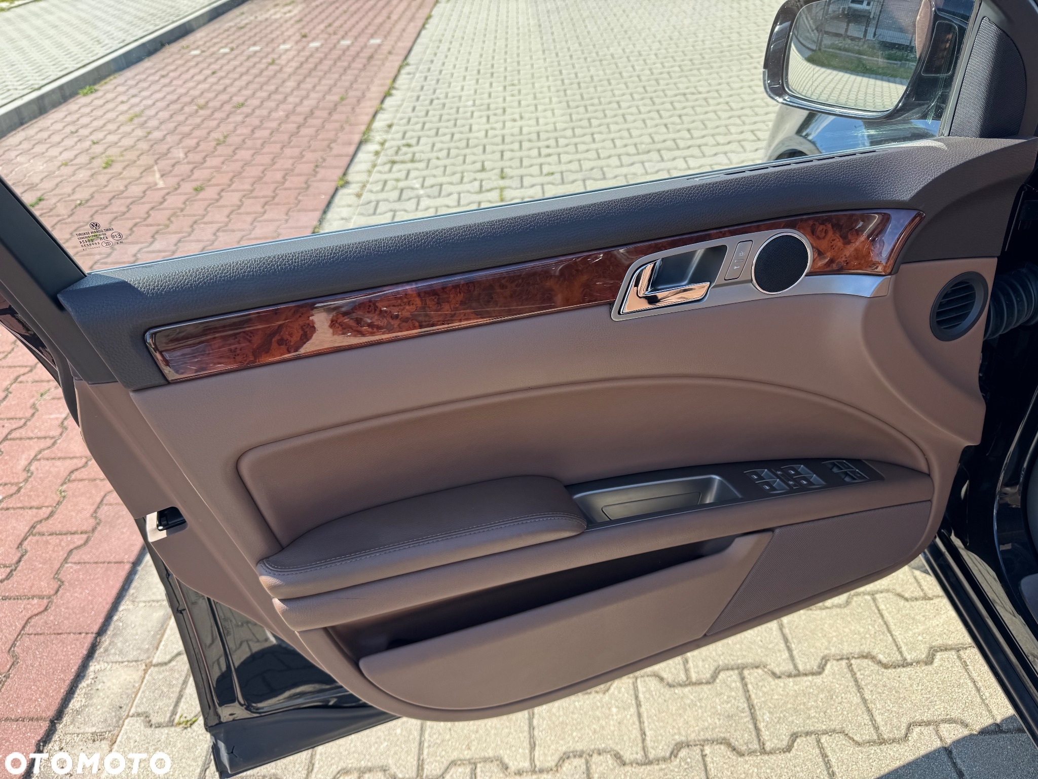 Volkswagen Phaeton 4.2 V8 4MOTION Automatik (5 Sitzer) - 12