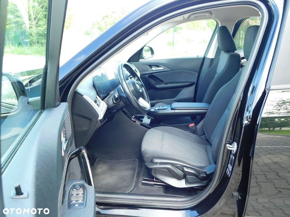 BMW X1 sDrive18d Business Edition - 16