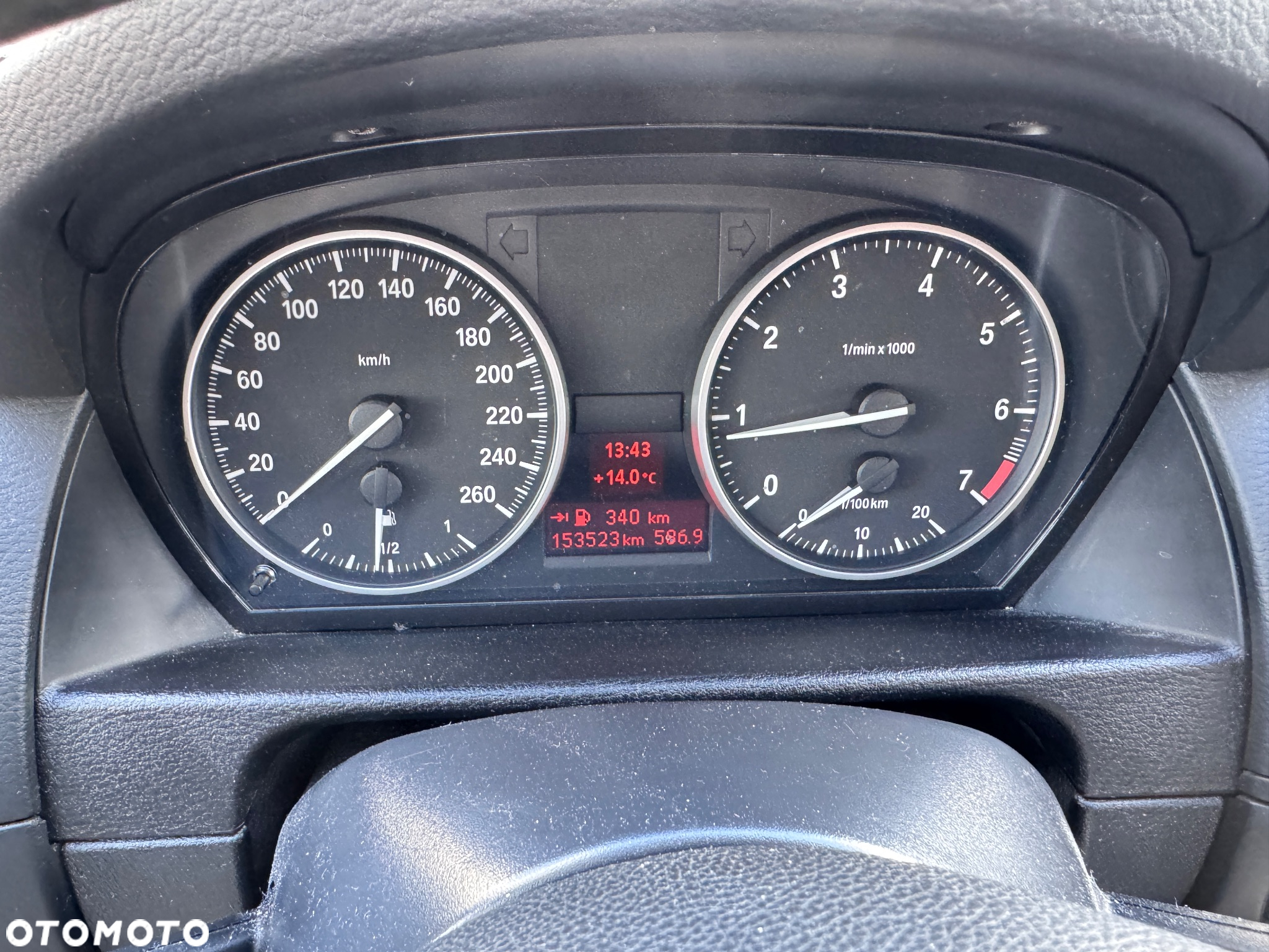BMW X1 sDrive18i Sport Line - 18