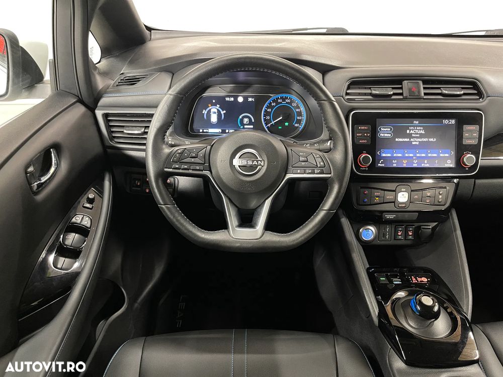 Nissan LEAF 62 kWh e+ N-Connecta - 7