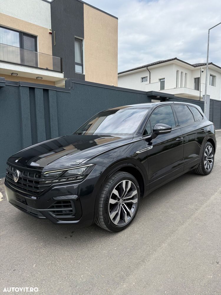 Volkswagen Touareg - 1