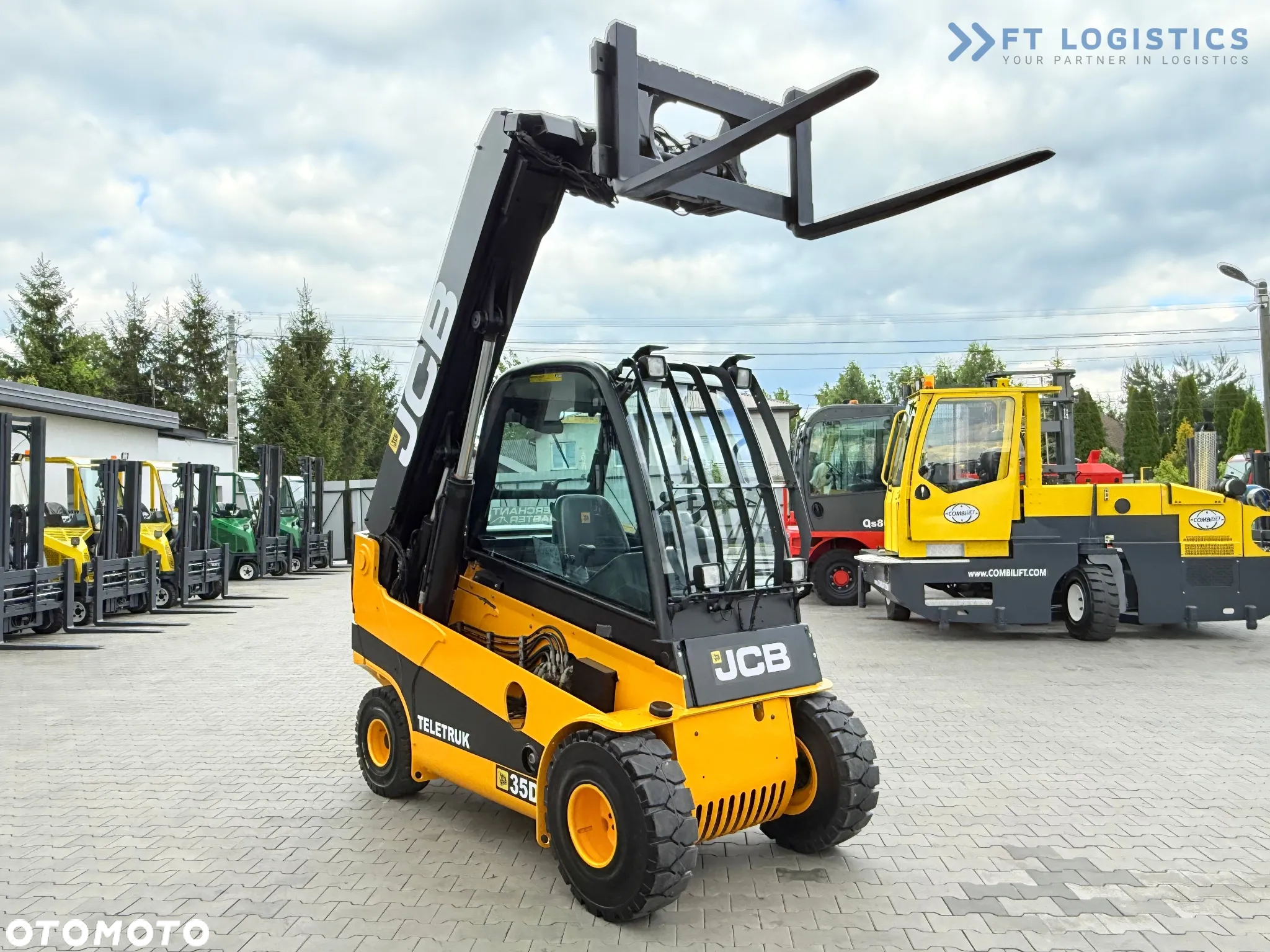 JCB TLT35D / DIESEL / KABINA / NOWE OPONY / 4450MM / TELESKOP - STAN IDEALNY - 25