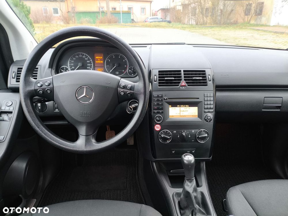 Mercedes-Benz Klasa A 160 BlueEFFICIENCY Special Edition - 15