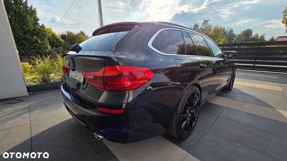 BMW Seria 5 520d Luxury Line sport - 4