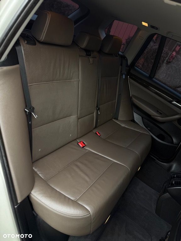 BMW X3 xDrive20d - 31