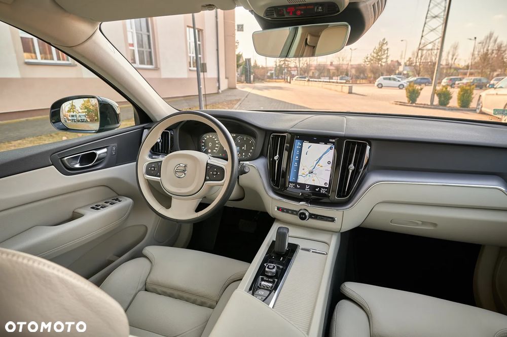 Volvo XC 60 - 32