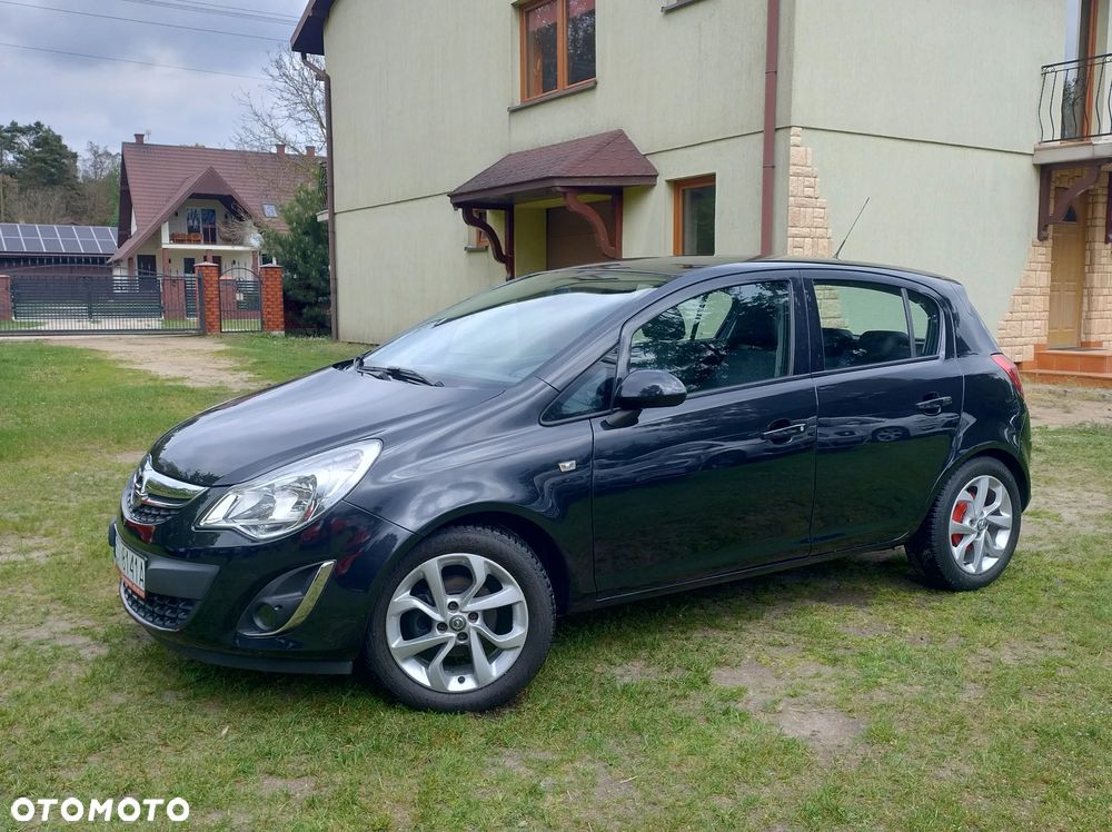 Opel Corsa 1.4 16V Cosmo - 8