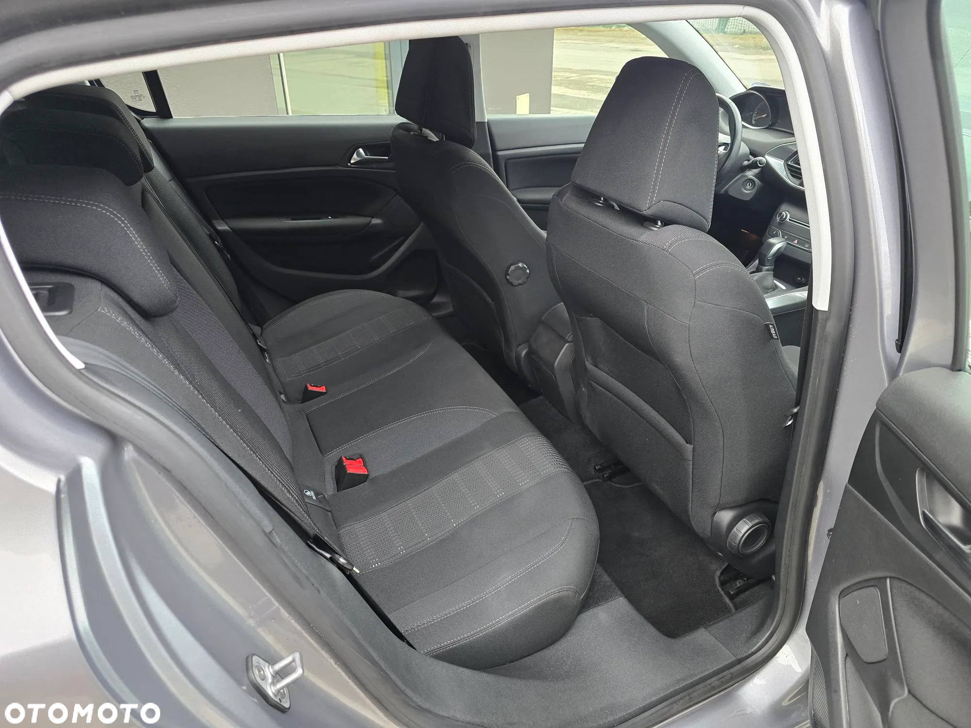 Peugeot 308 1.2 PureTech Allure S&S EAT6 - 17