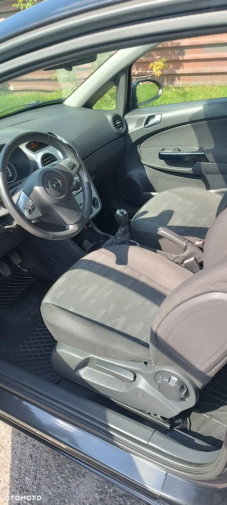 Opel Corsa 1.2 16V Enjoy - 19