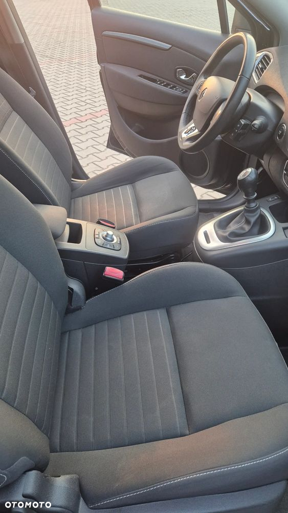 Renault Scenic dCi 110 LIMITED - 28